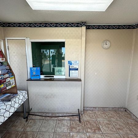 Motel 6 Selma, Ca المظهر الخارجي الصورة