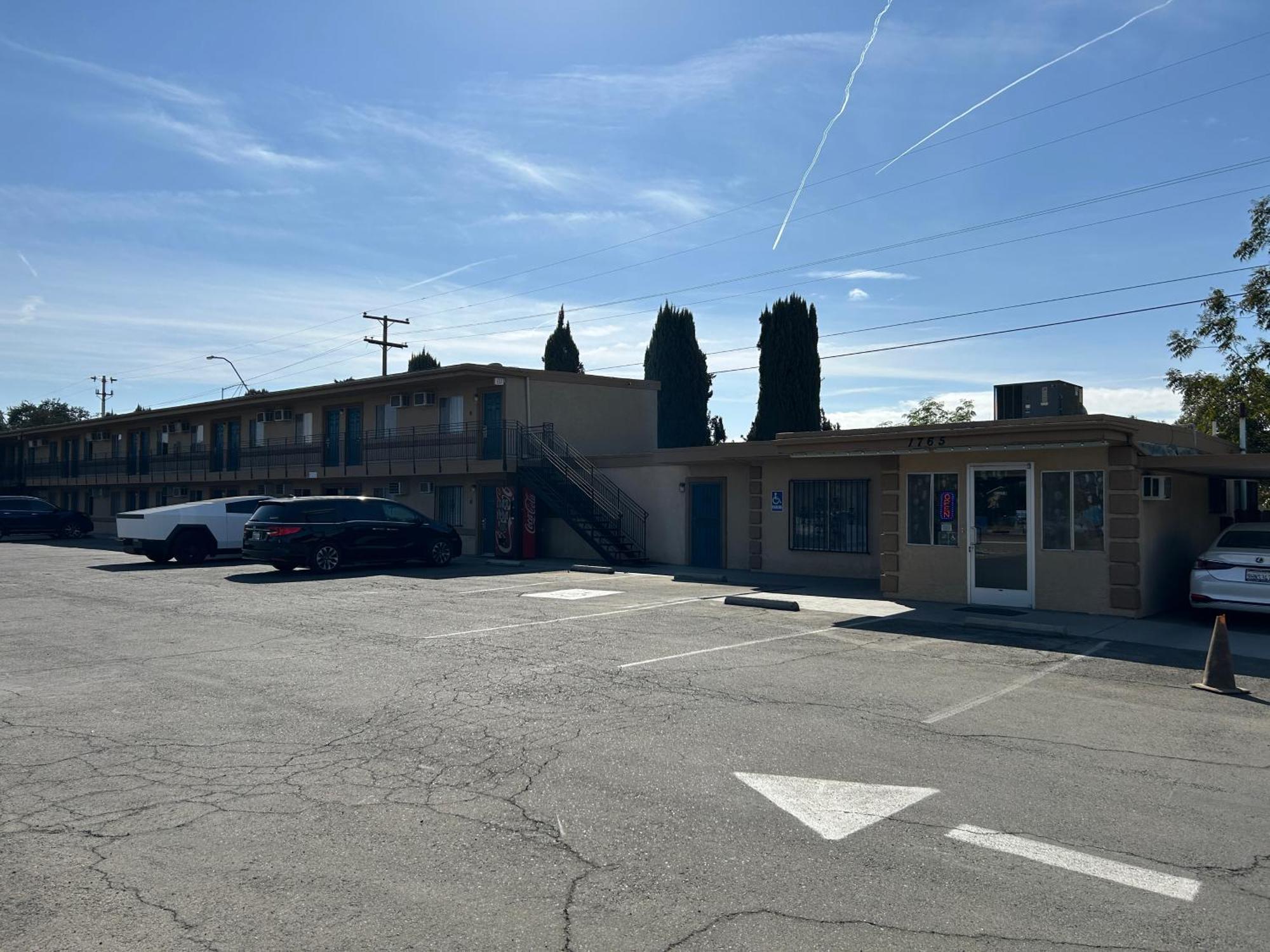 Motel 6 Selma, Ca المظهر الخارجي الصورة